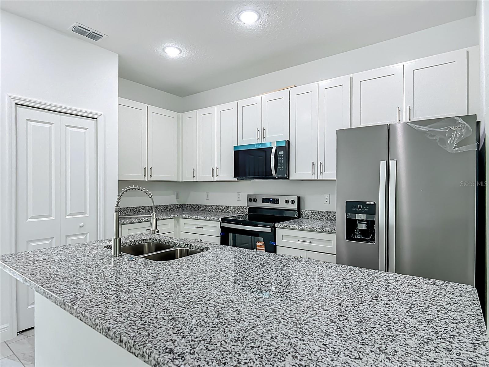 CITRUS SPGS UNIT 23 - Residential Lease