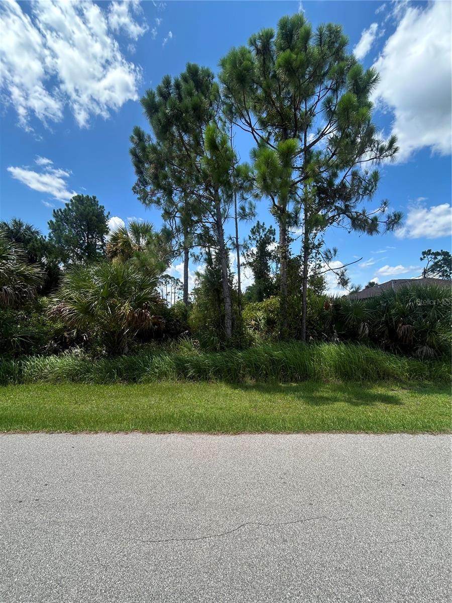 PORT CHARLOTTE SUB 09 - Land