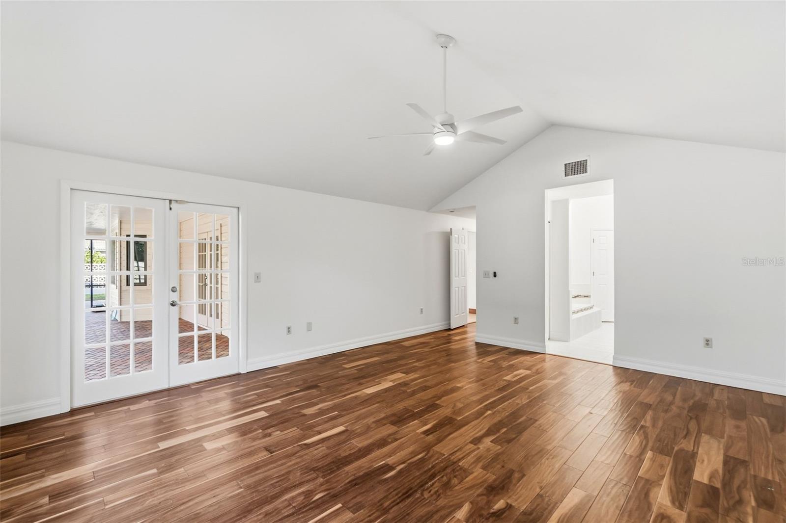 THE LANDINGS - Residential