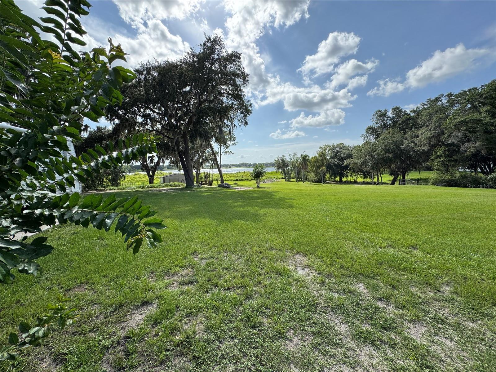 LAKESIDE ESTATES - Residential