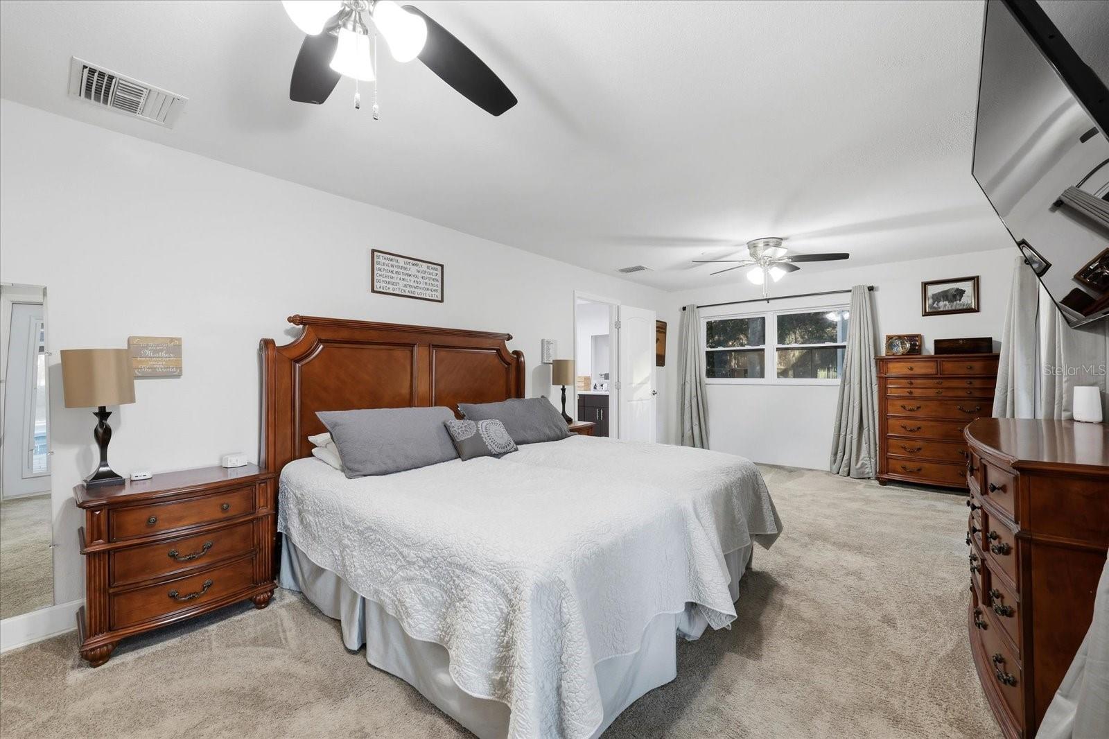 LAKESIDE ESTATES - Residential