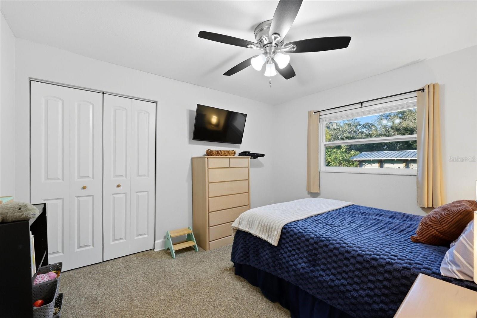 LAKESIDE ESTATES - Residential