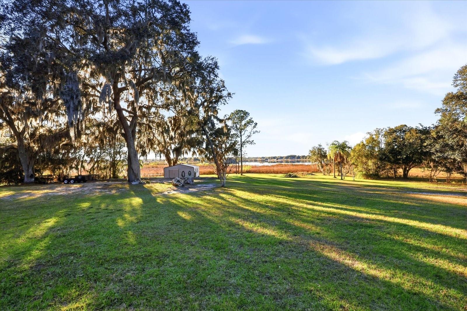 LAKESIDE ESTATES - Residential