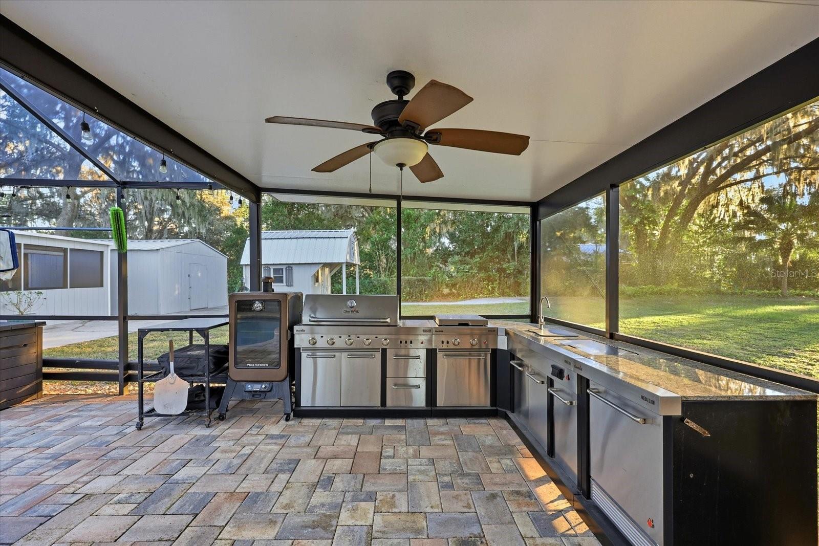 LAKESIDE ESTATES - Residential