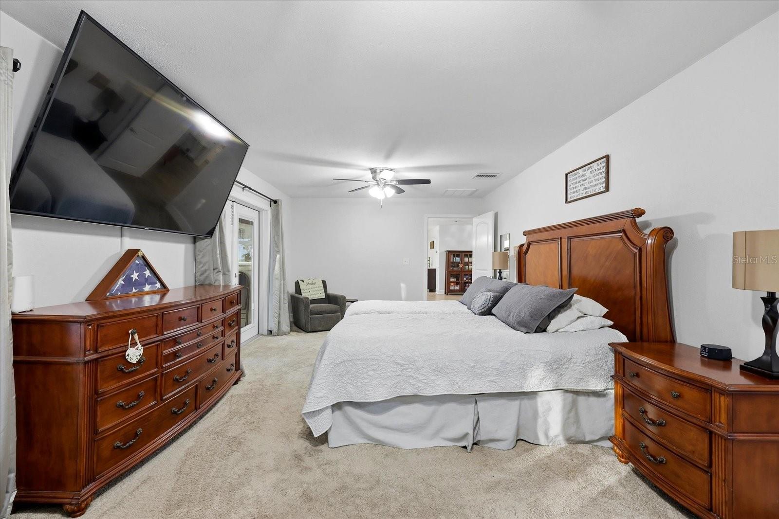 LAKESIDE ESTATES - Residential