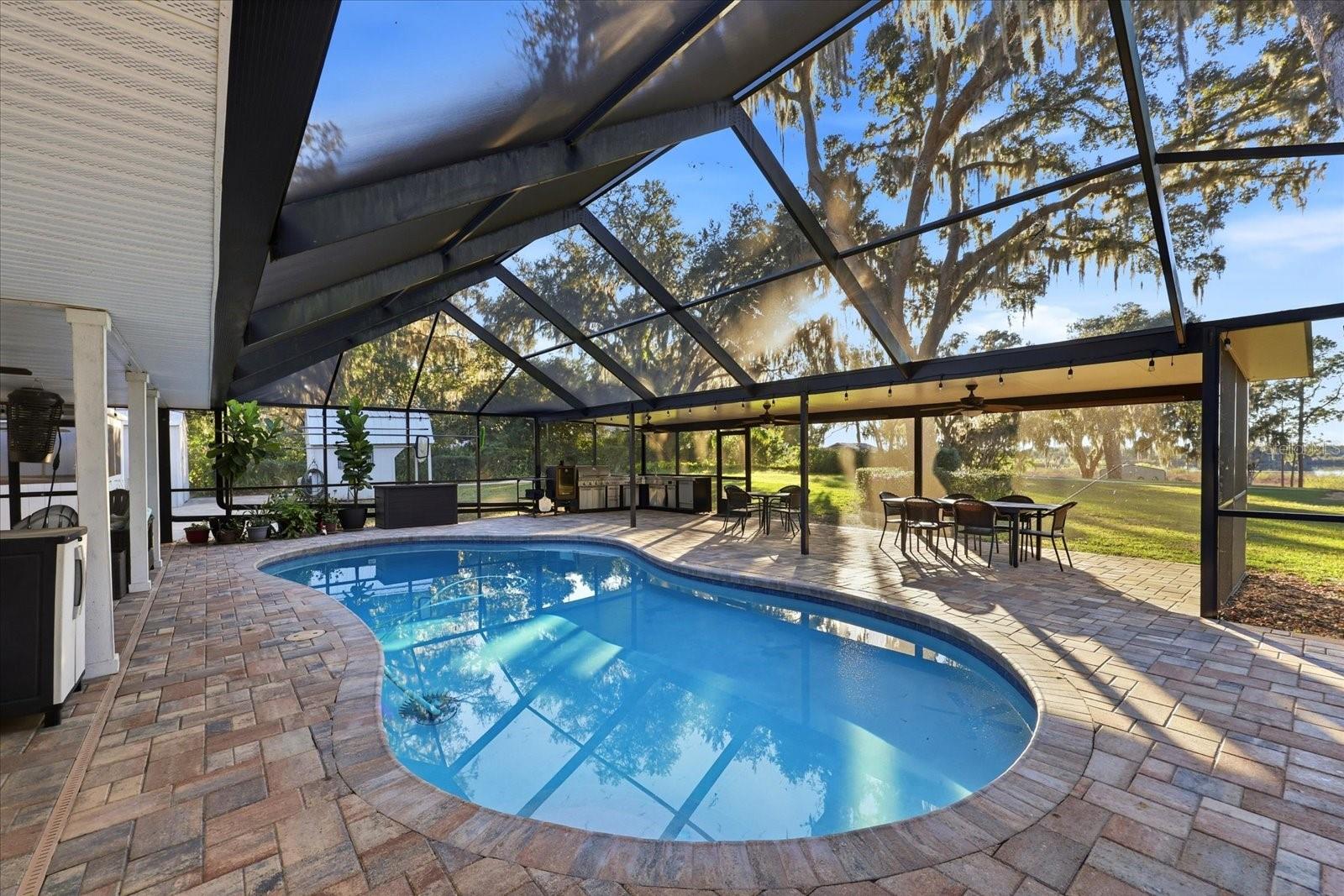 LAKESIDE ESTATES - Residential