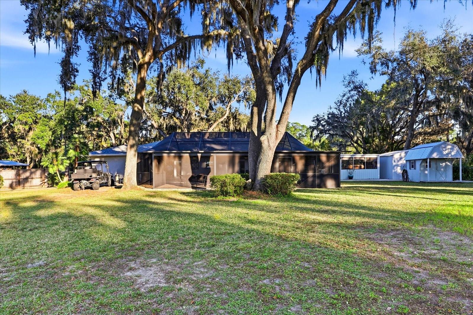 LAKESIDE ESTATES - Residential