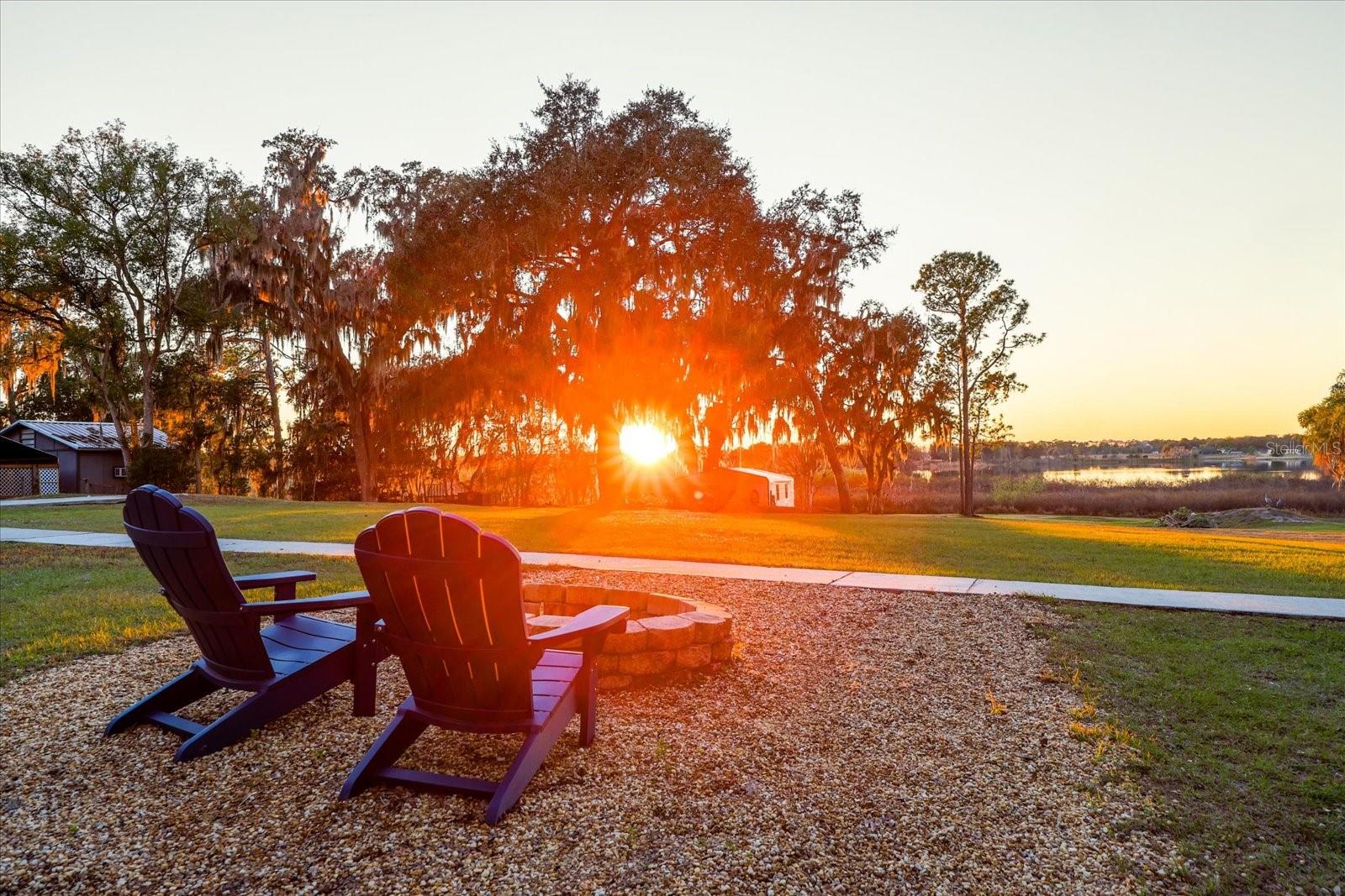 LAKESIDE ESTATES - Residential