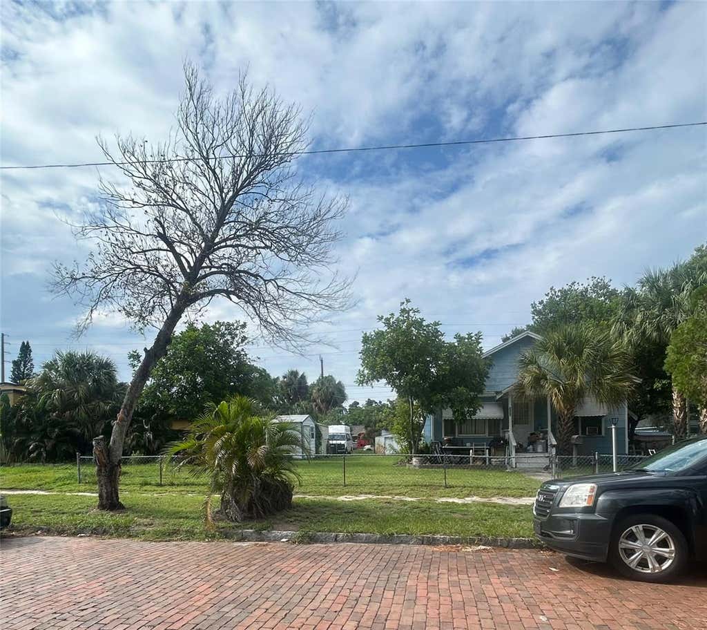 Photo of 4227 2nd Avenue S, St Petersburg, FL 33711 (MLS # TB8534668)