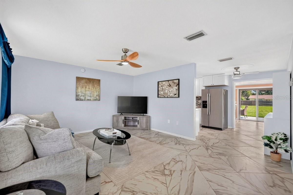 999 16TH STREET