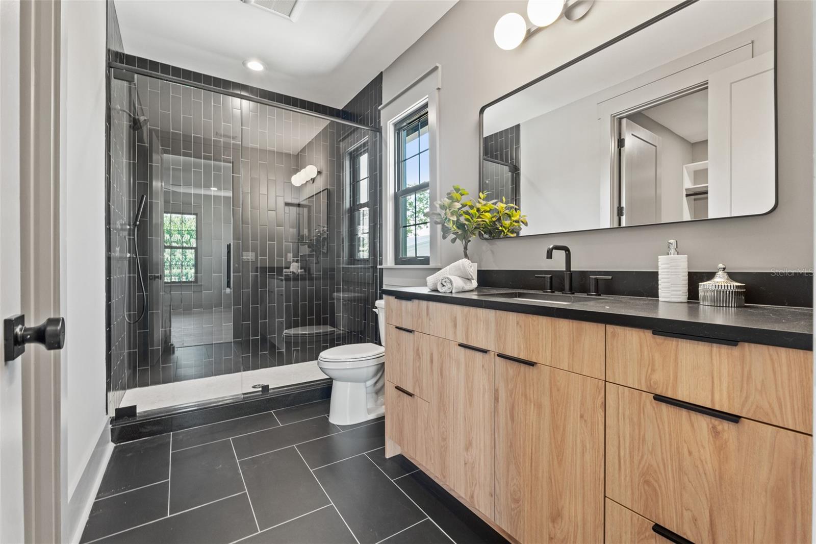 RIDGEWOOD PARK - Residential