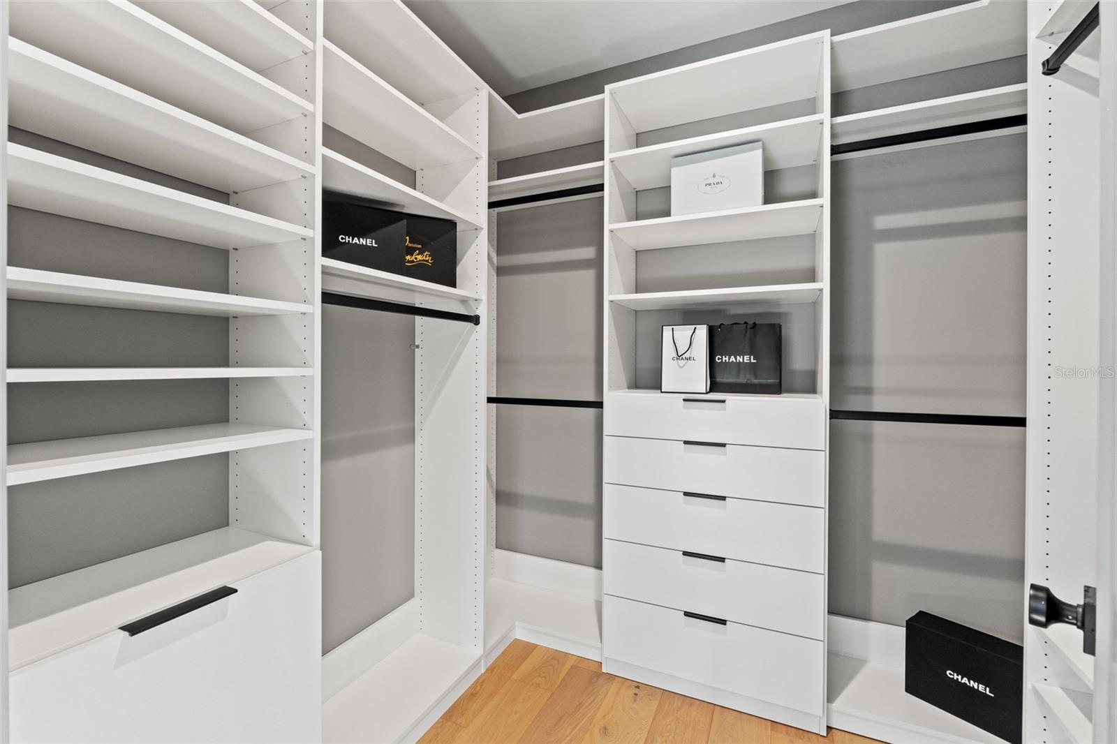 RIDGEWOOD PARK - Residential