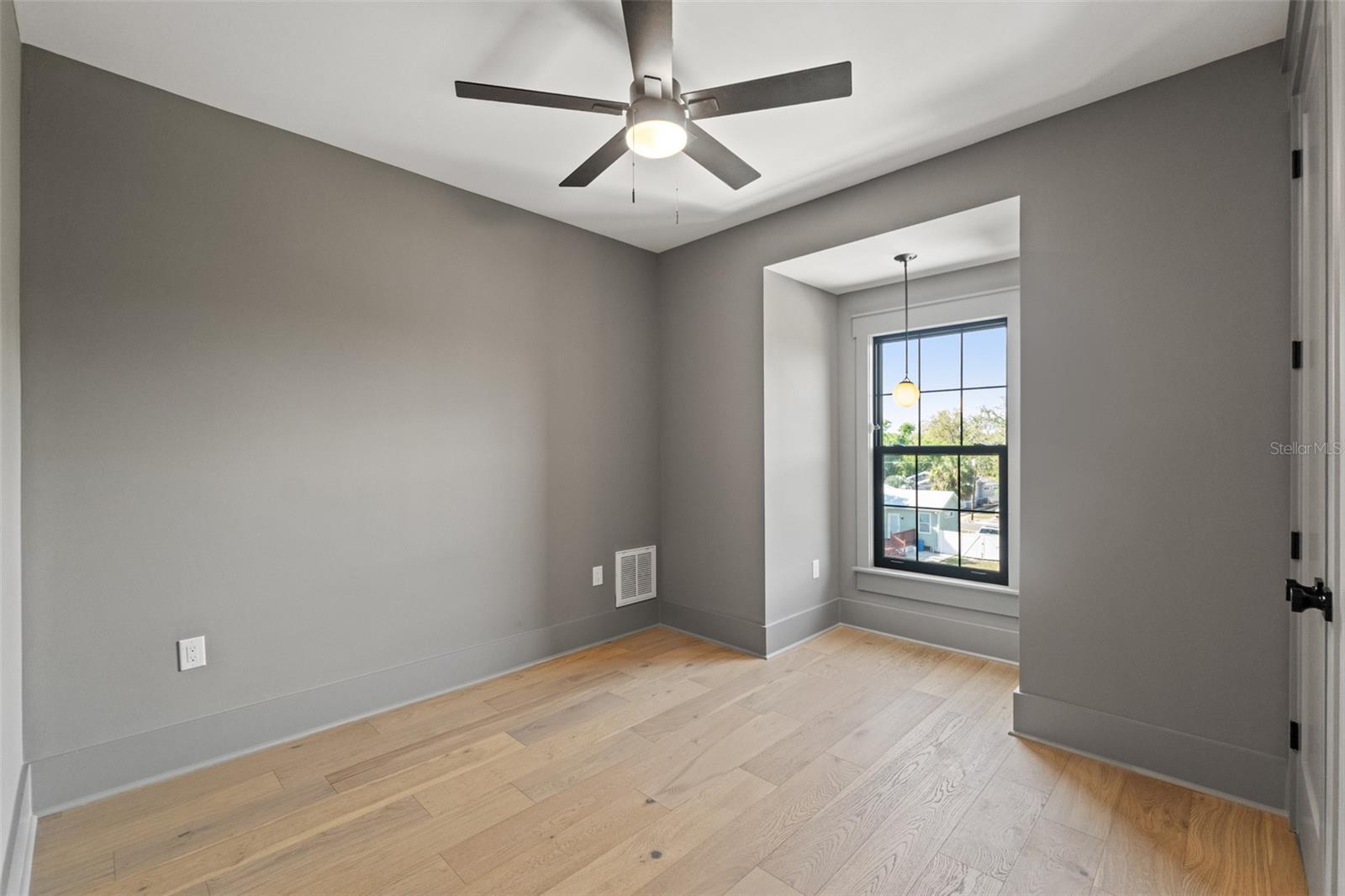 RIDGEWOOD PARK - Residential