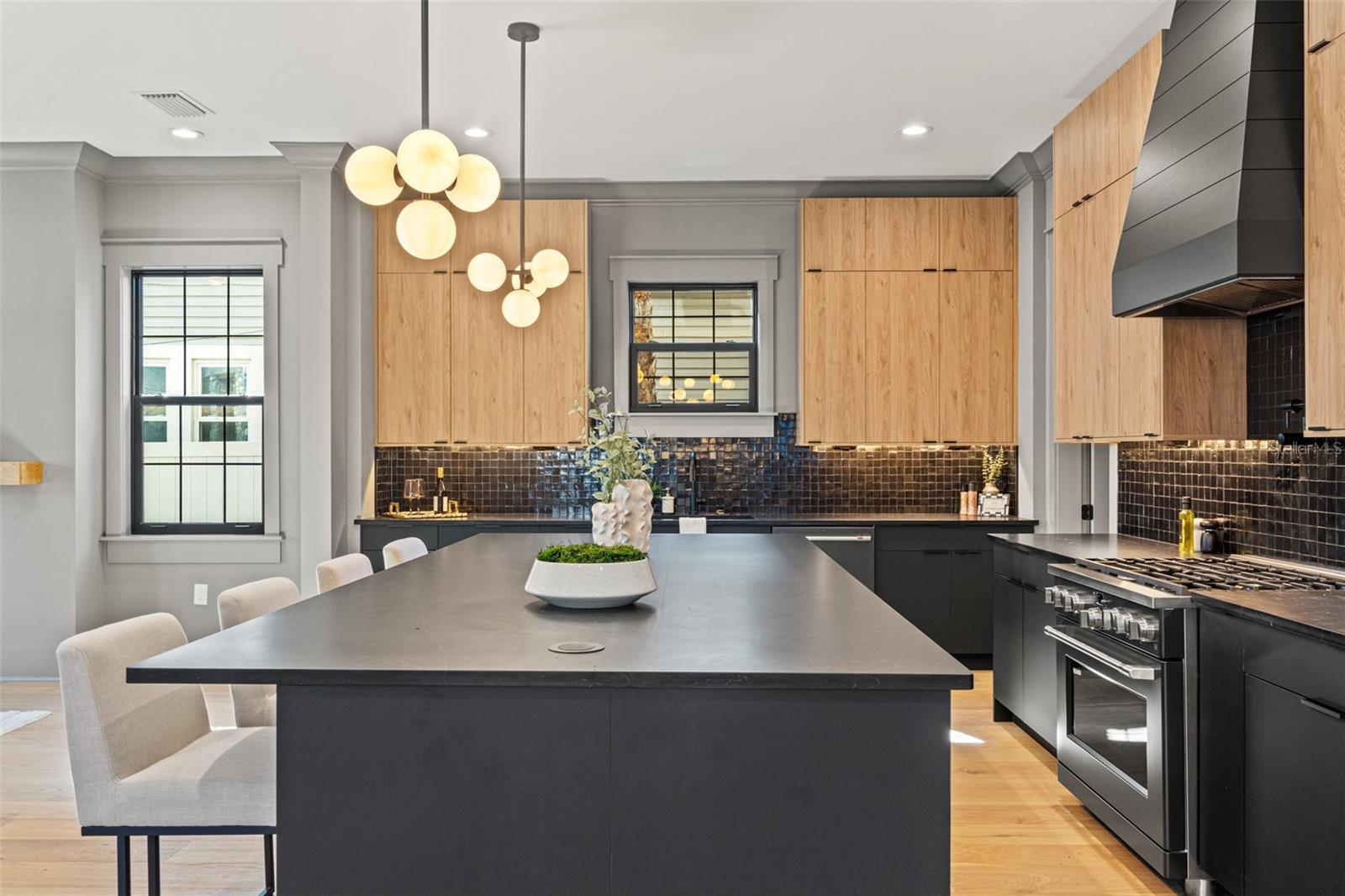 RIDGEWOOD PARK - Residential