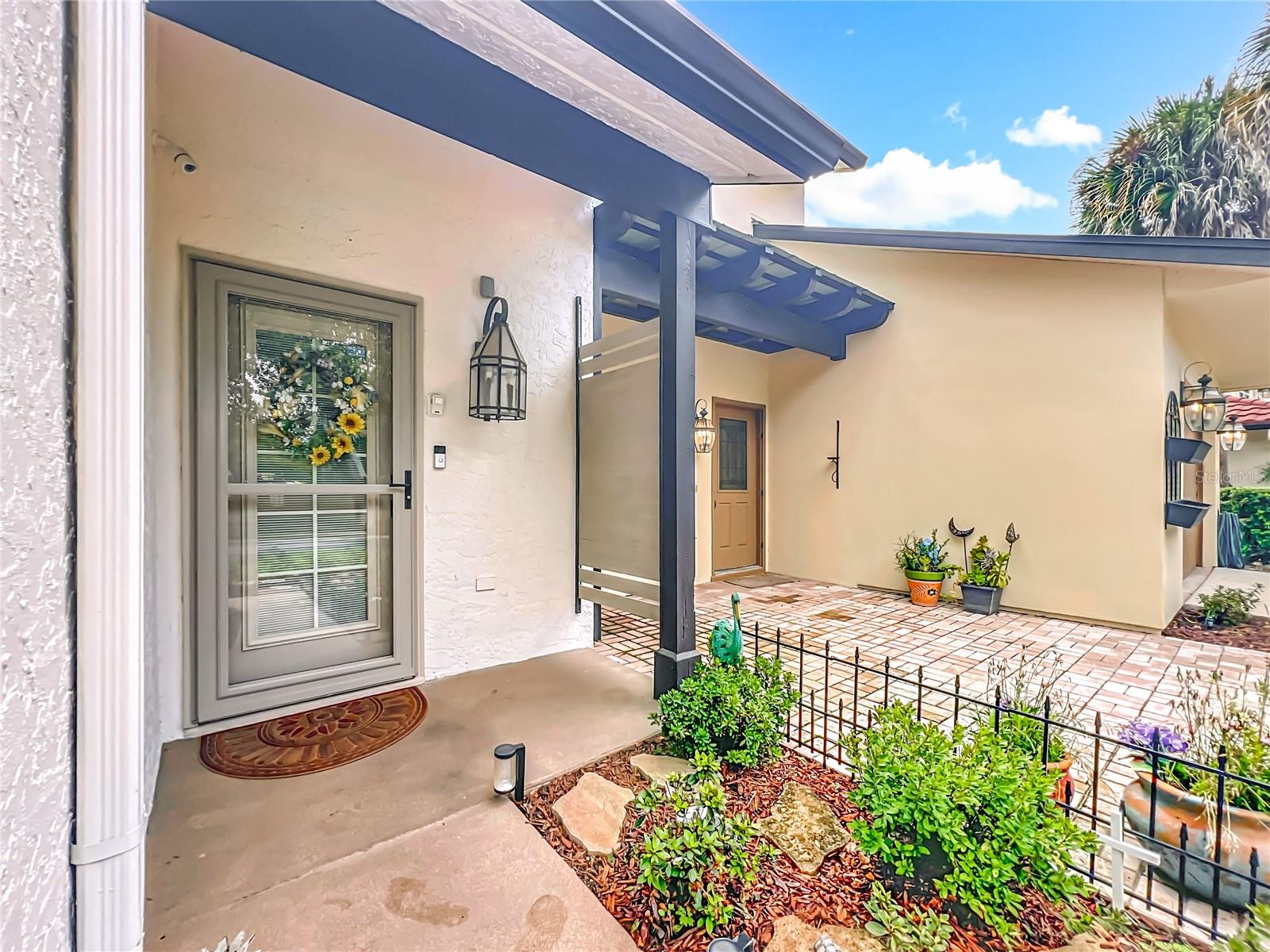 1120 AVENIDA DE LAS CASAS