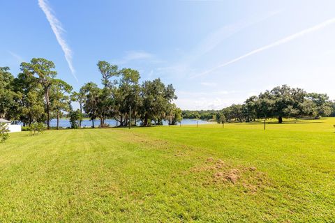 Tiny photo for 590 Crescent Street, Umatilla, FL 32784 (MLS # G5100308)