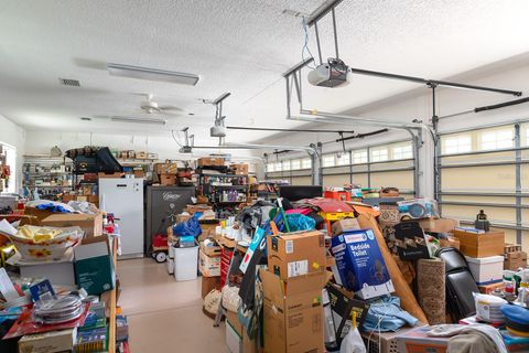 Tiny photo for 590 Crescent Street, Umatilla, FL 32784 (MLS # G5100308)