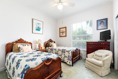 Tiny photo for 590 Crescent Street, Umatilla, FL 32784 (MLS # G5100308)