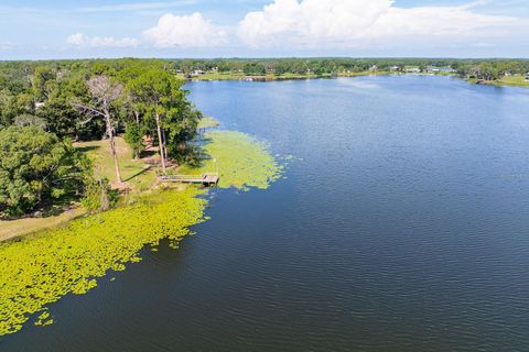 Tiny photo for 590 Crescent Street, Umatilla, FL 32784 (MLS # G5100308)