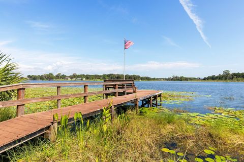 Tiny photo for 590 Crescent Street, Umatilla, FL 32784 (MLS # G5100308)