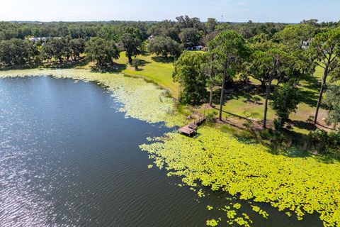 Tiny photo for 590 Crescent Street, Umatilla, FL 32784 (MLS # G5100308)