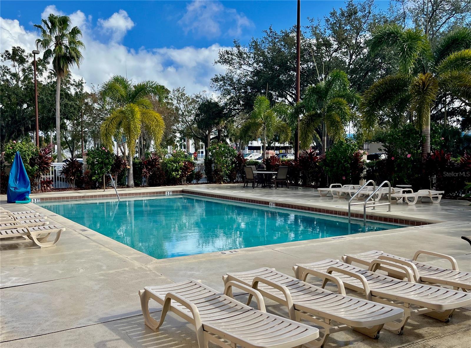 MERIDIAN PALMS COMM CONDO - Residential