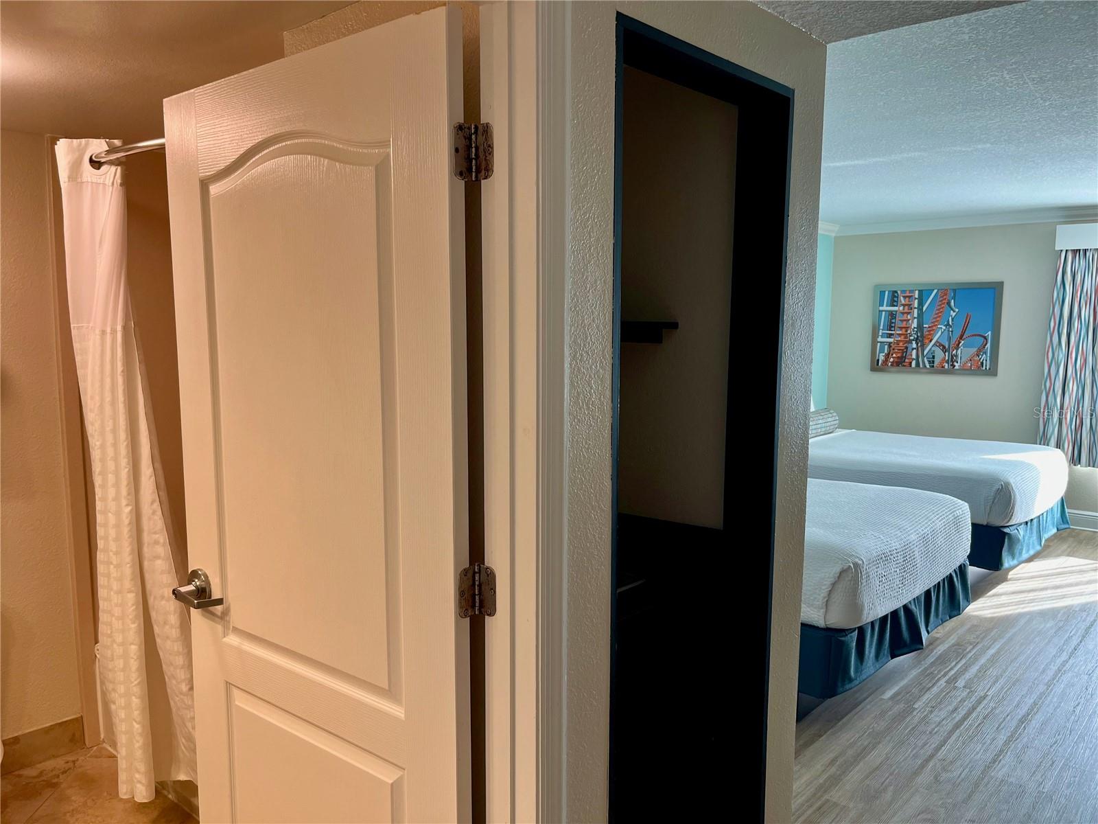 MERIDIAN PALMS COMM CONDO - Residential