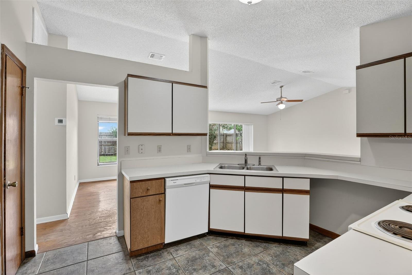 HUNTERS TRACE - Residential