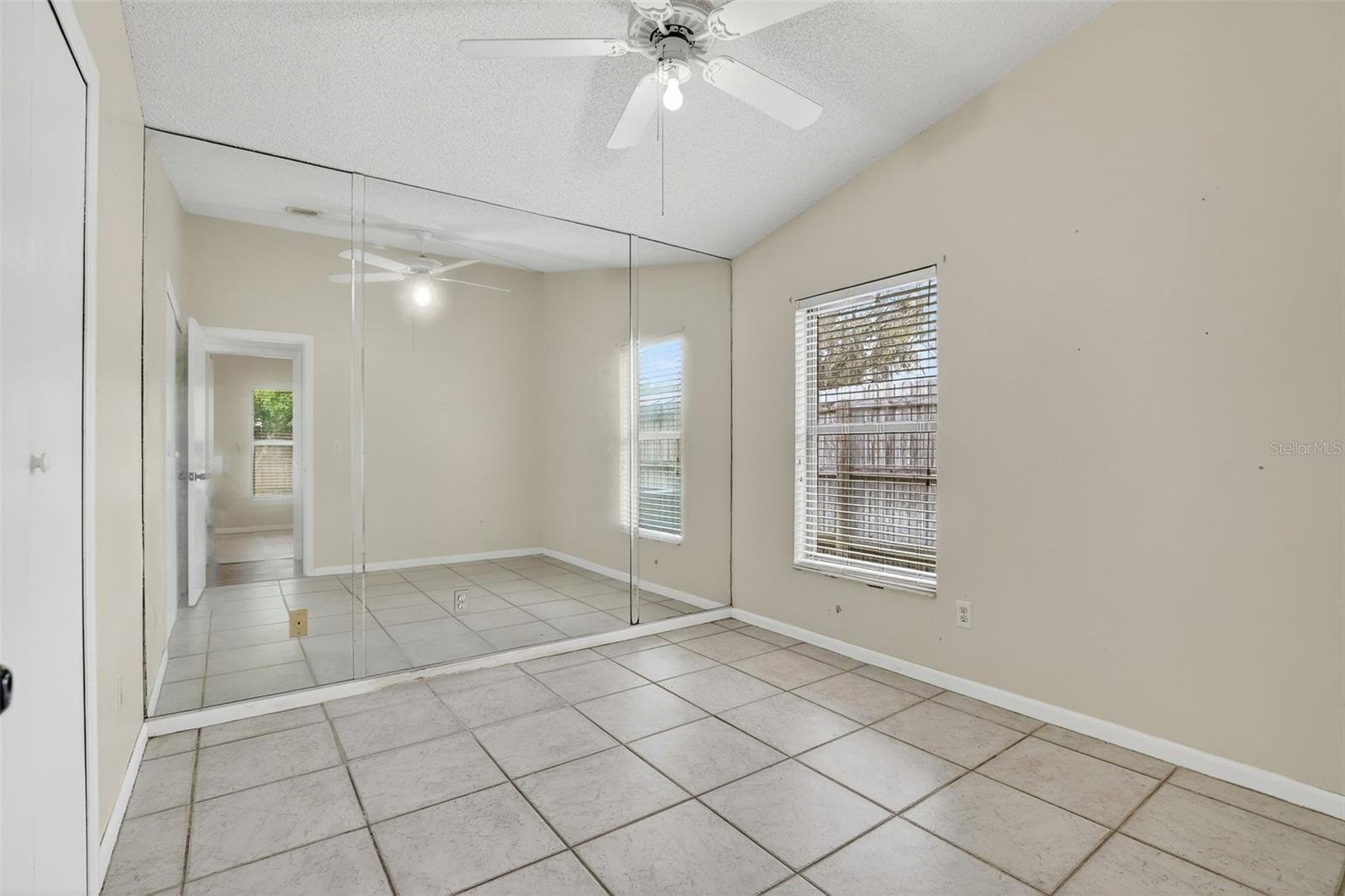 HUNTERS TRACE - Residential