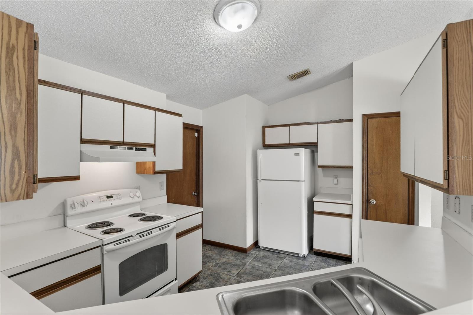 HUNTERS TRACE - Residential