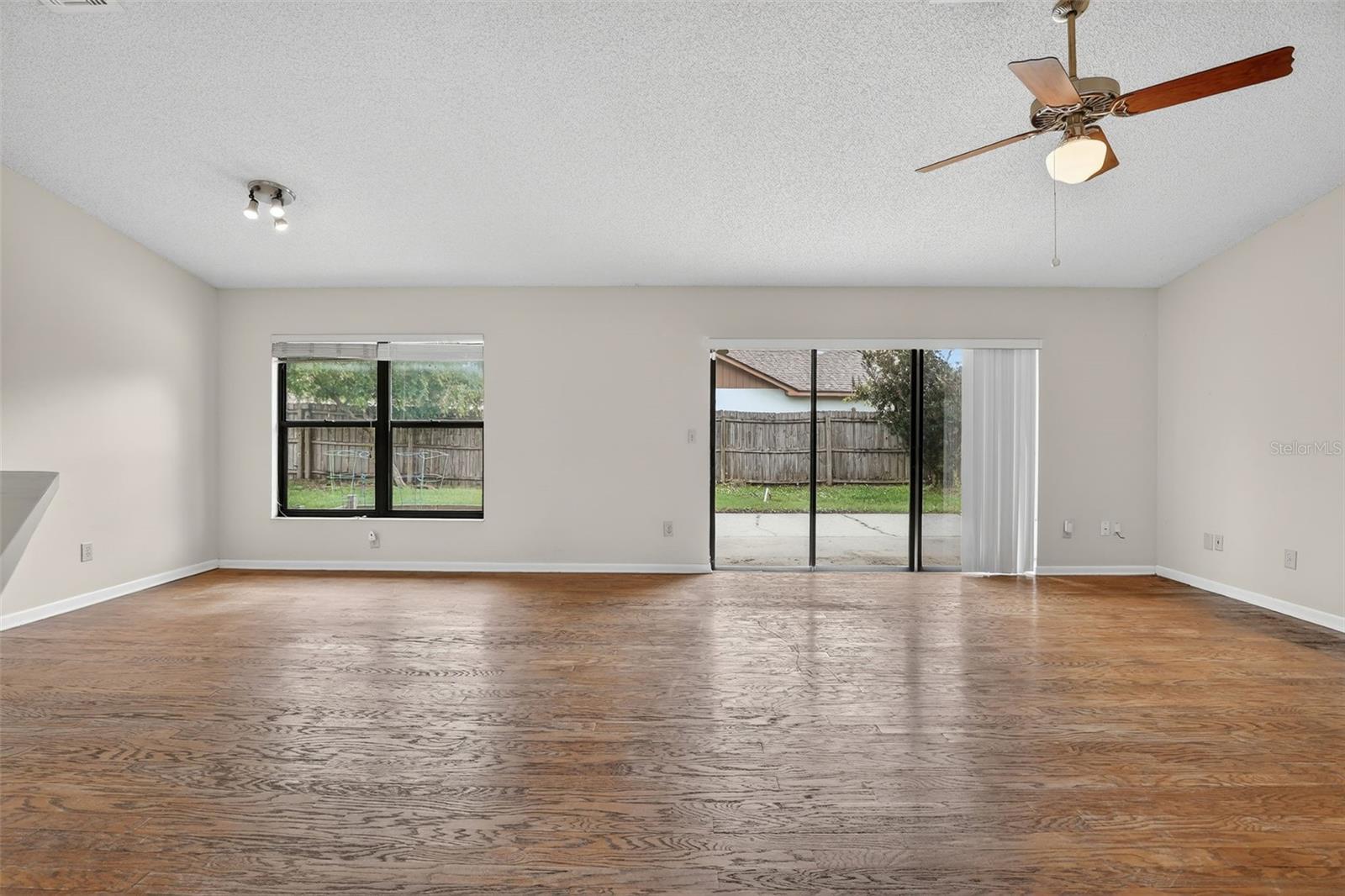 HUNTERS TRACE - Residential