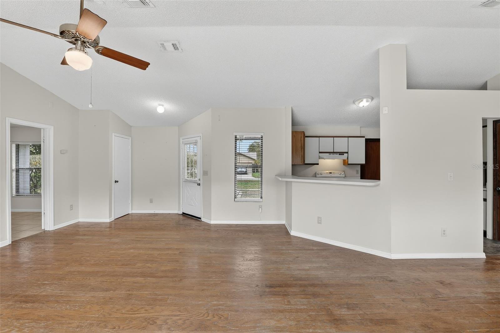 HUNTERS TRACE - Residential