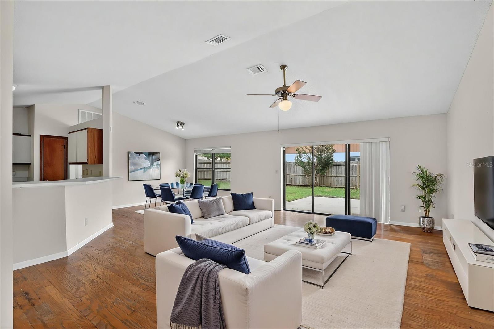 HUNTERS TRACE - Residential