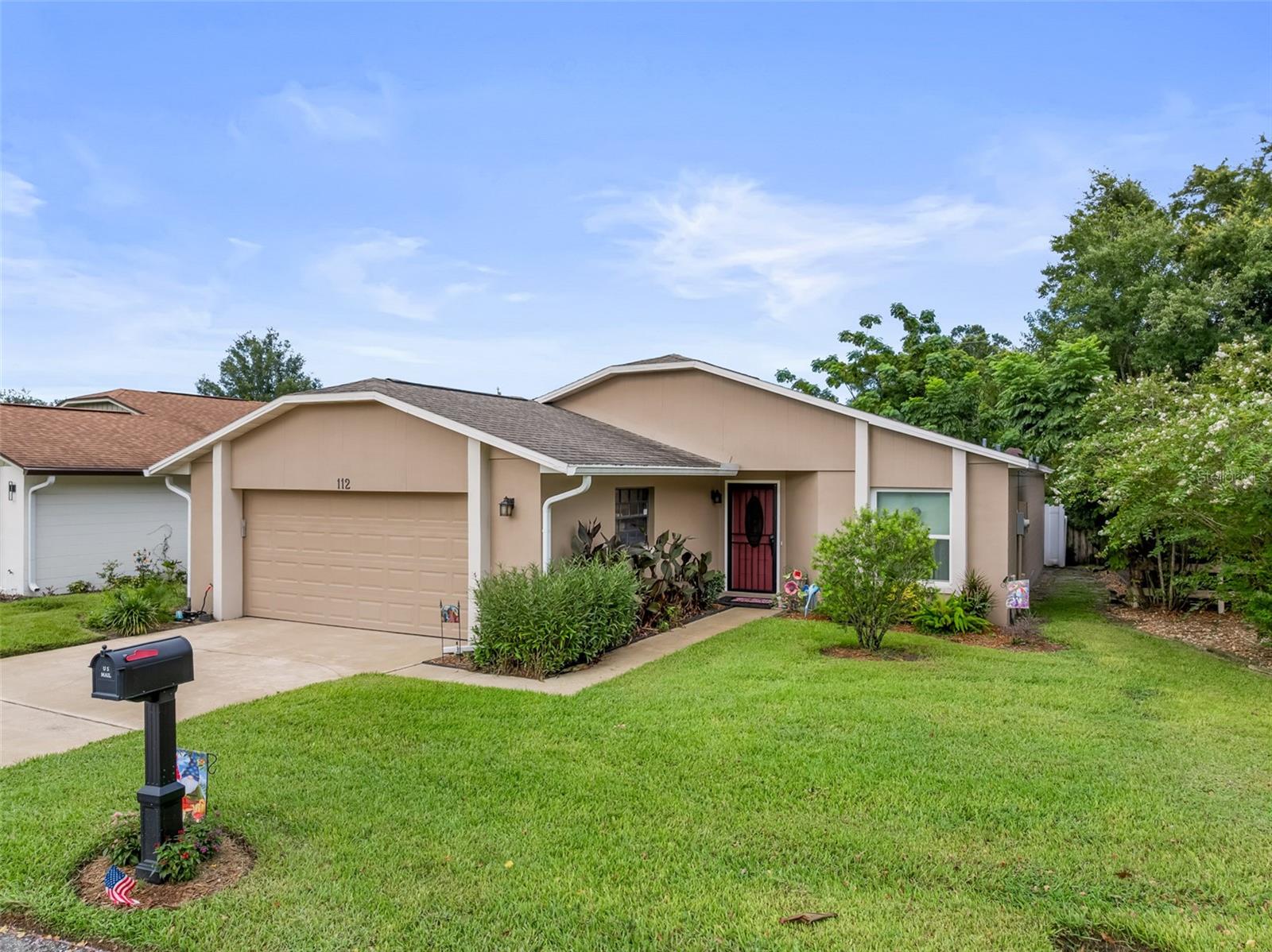 112 MAYFAIR CT