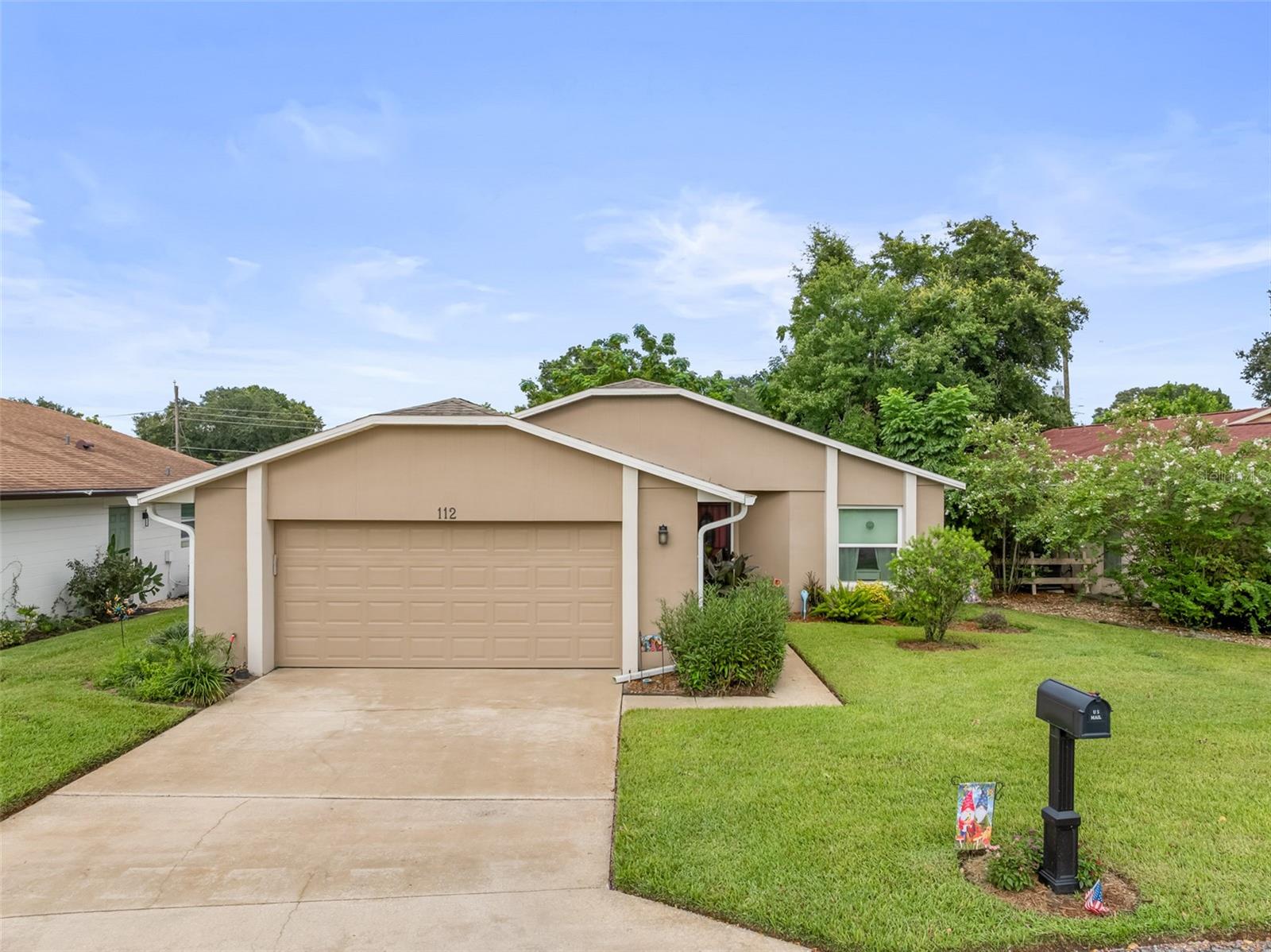 112 MAYFAIR CT