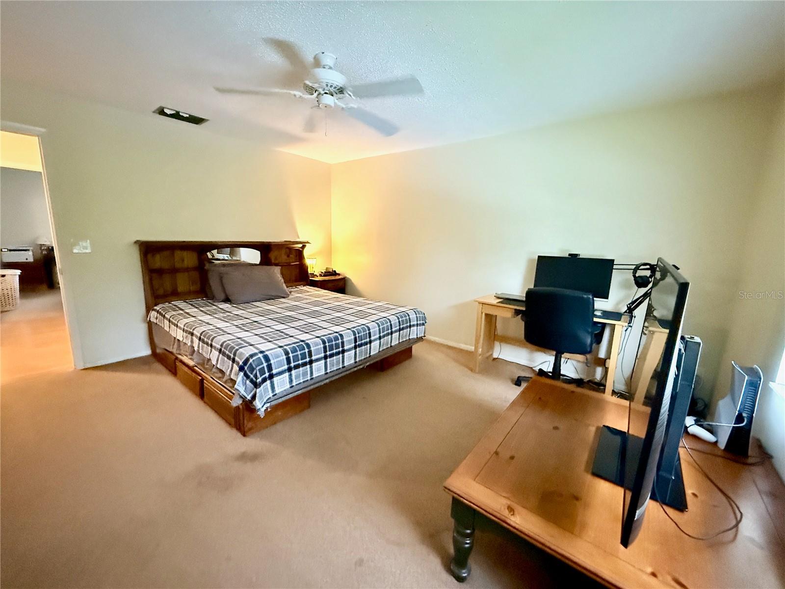 SUMMER LAKES - Residential Lease