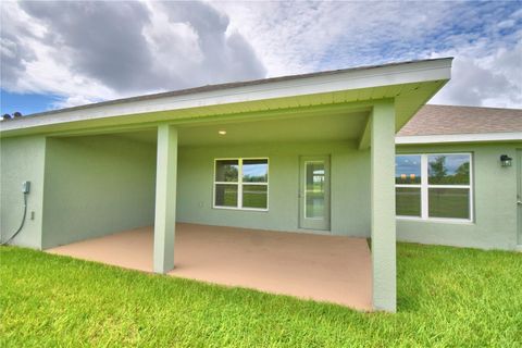 A home in AUBURNDALE