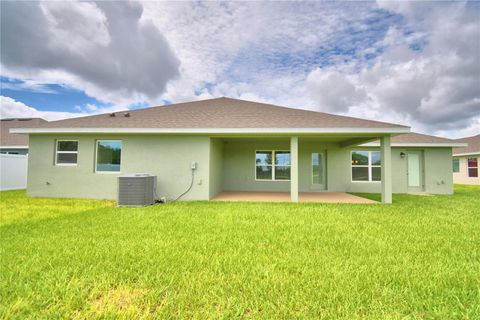 A home in AUBURNDALE