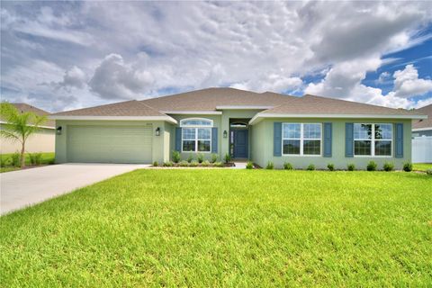 A home in AUBURNDALE