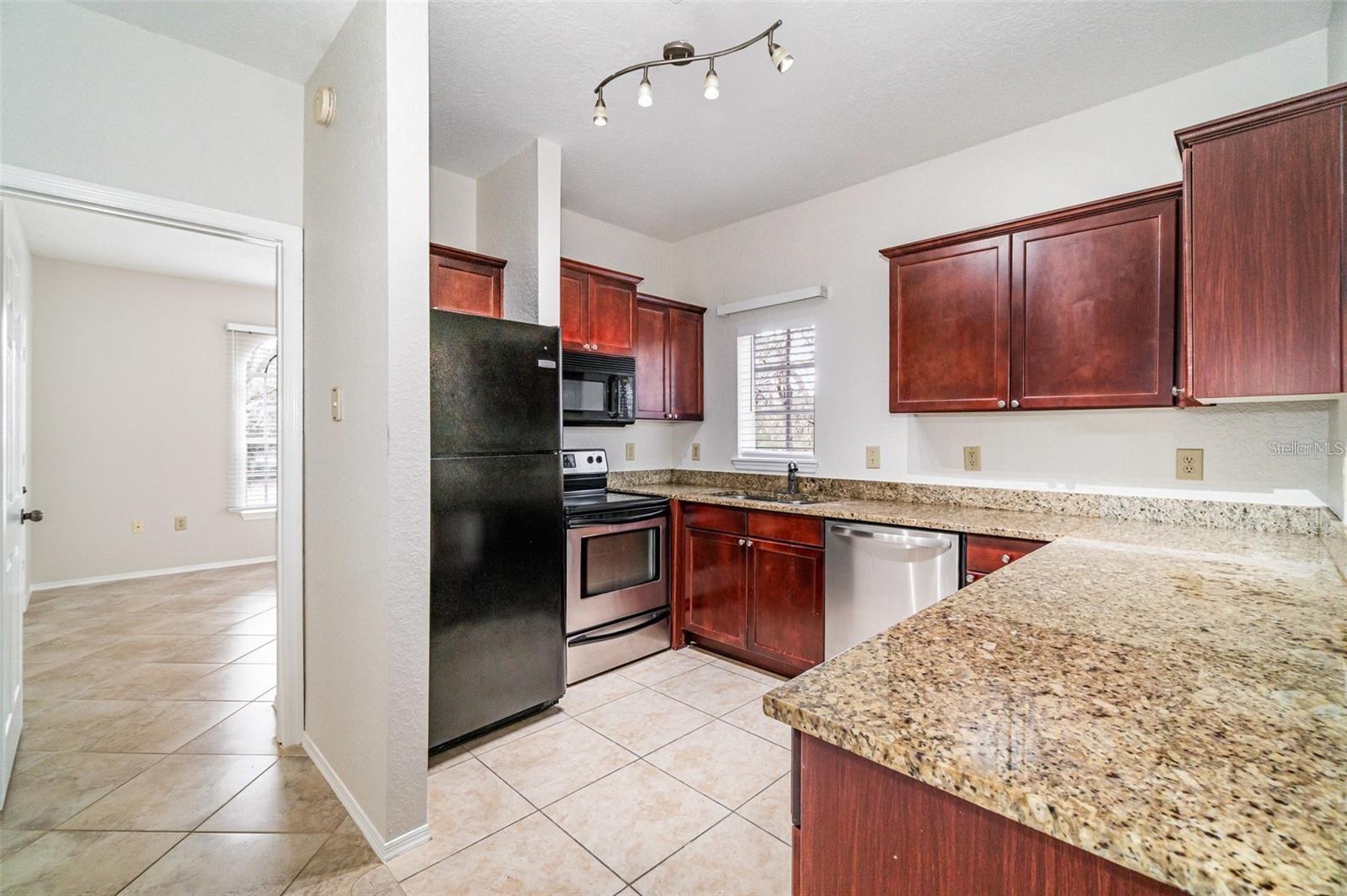 NOTTING HILL A CONDO - Residential Lease