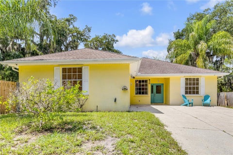 Photo of 830 S Duss Street, New Smyrna Beach, FL 32168 (MLS # NS1089121)