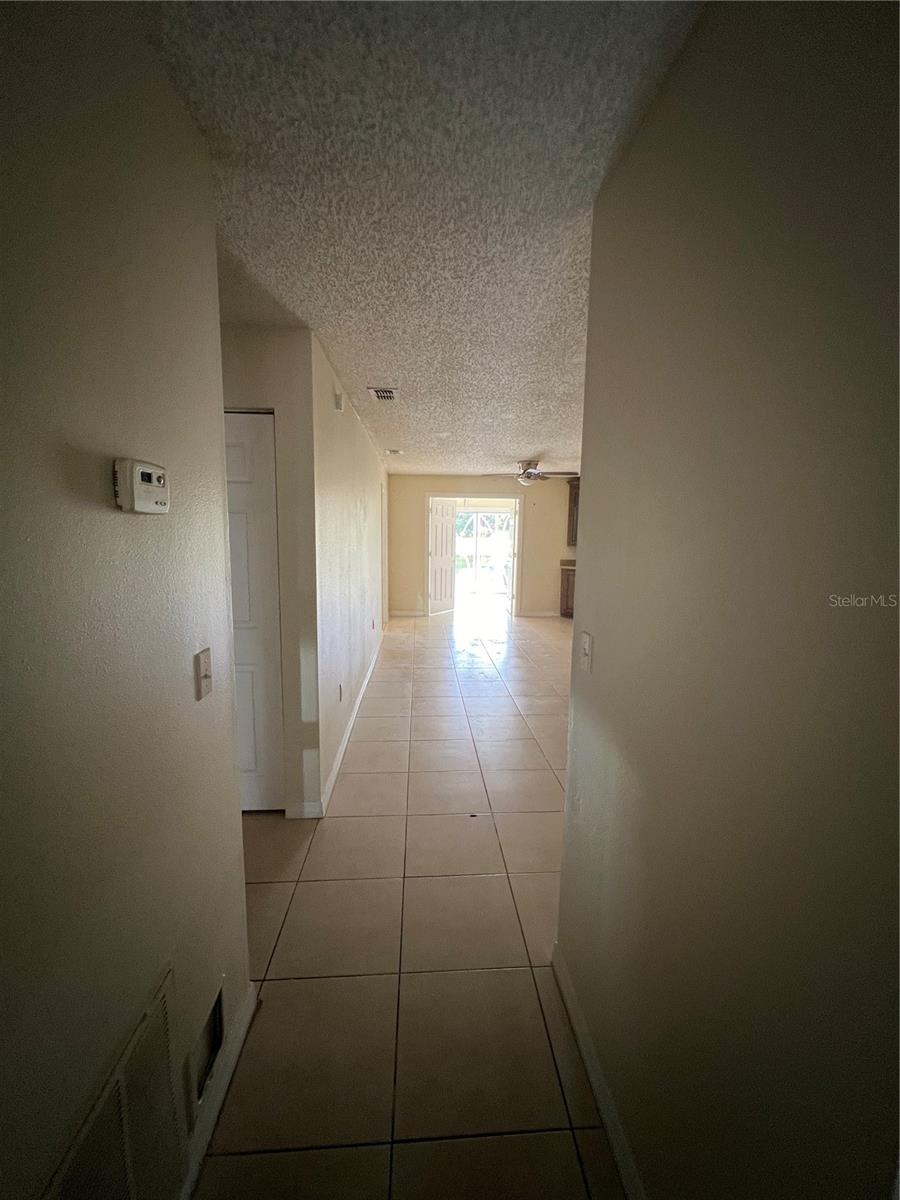 COUNTRY LAKE CONDO PH 01 - Residential