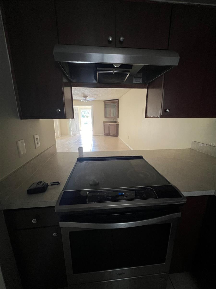 COUNTRY LAKE CONDO PH 01 - Residential