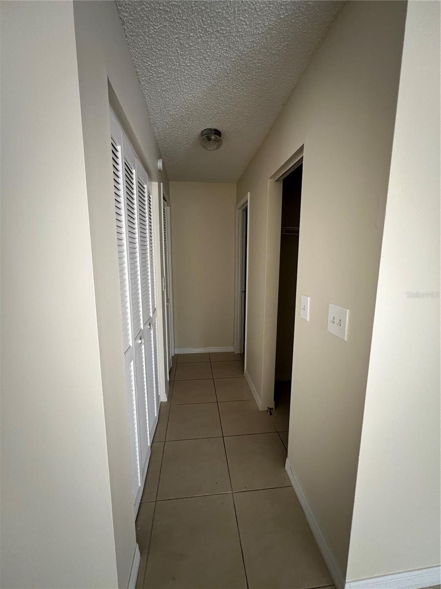 COUNTRY LAKE CONDO PH 01 - Residential