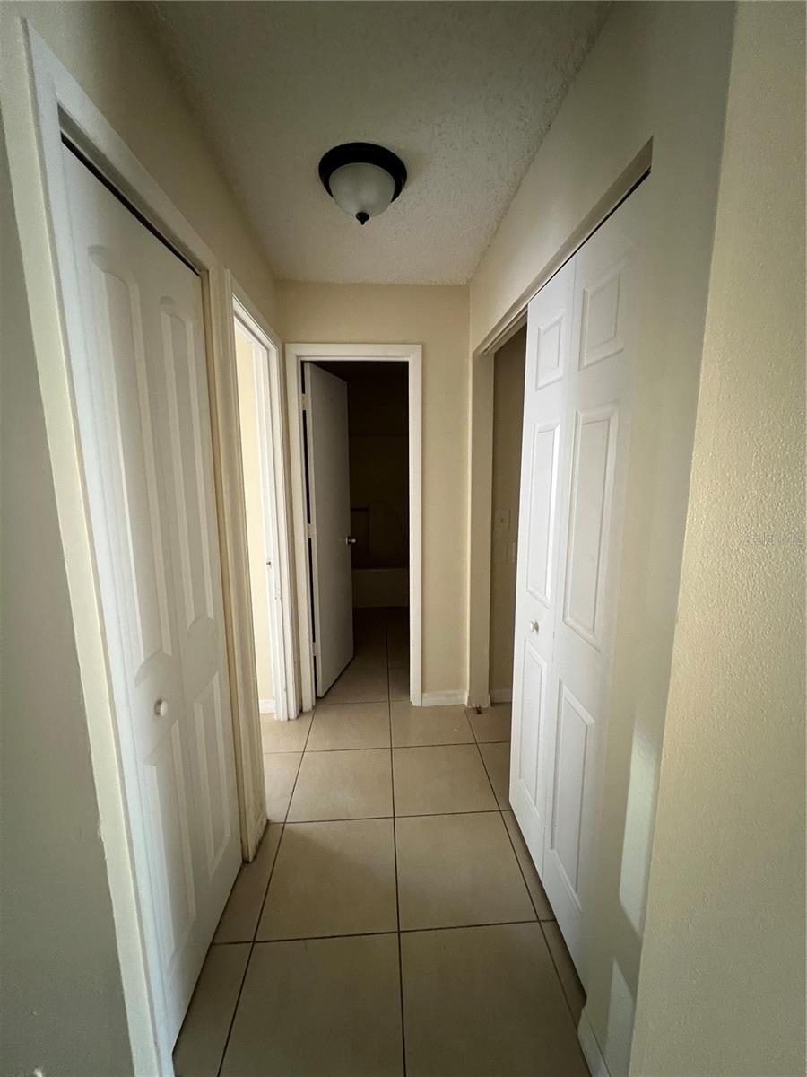 COUNTRY LAKE CONDO PH 01 - Residential