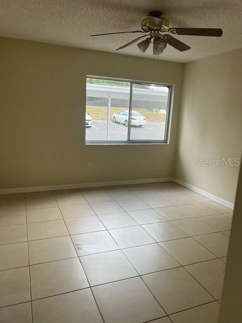 COUNTRY LAKE CONDO PH 01 - Residential