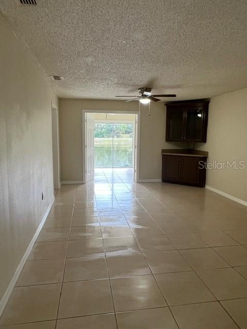 COUNTRY LAKE CONDO PH 01 - Residential