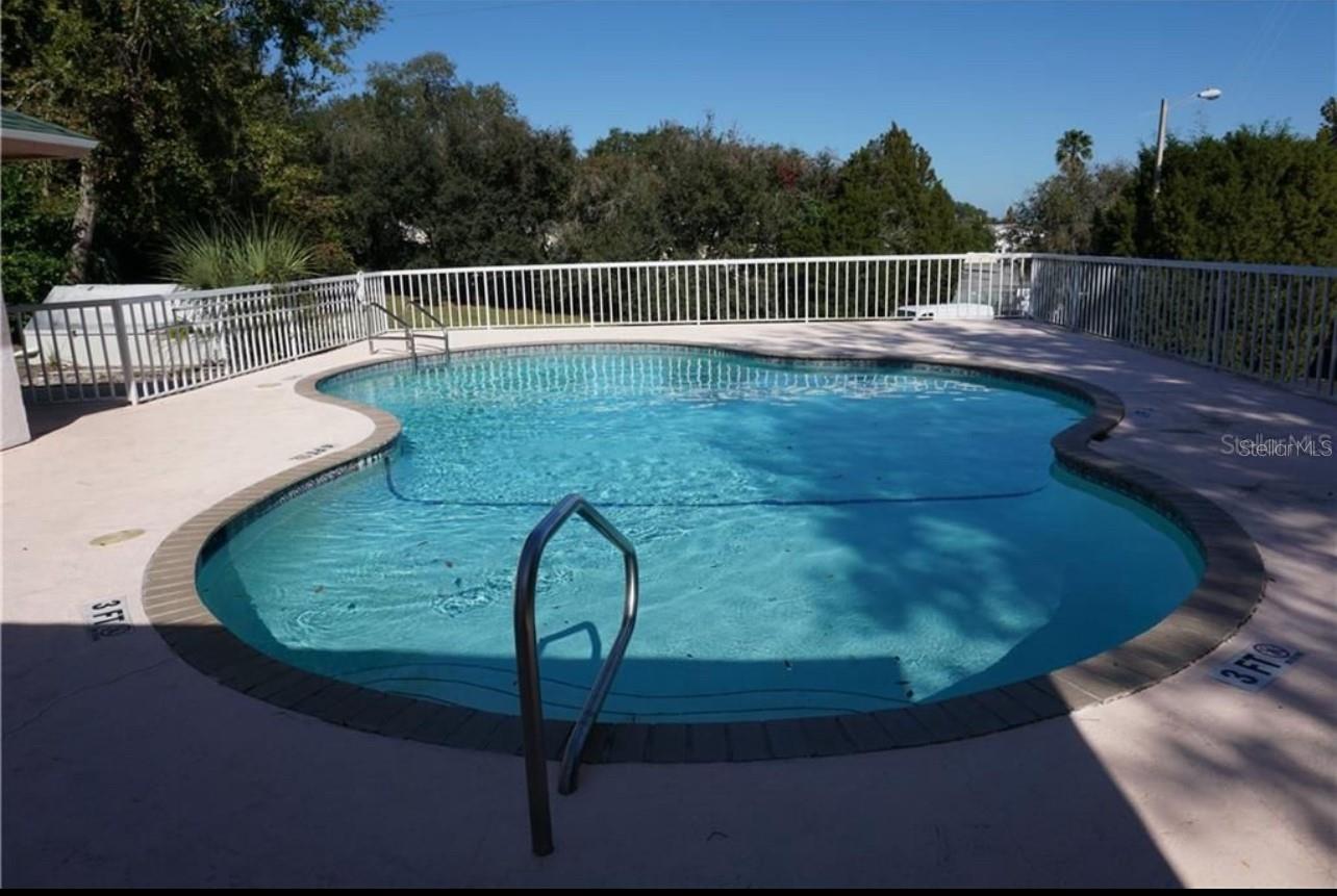 COUNTRY LAKE CONDO PH 01 - Residential