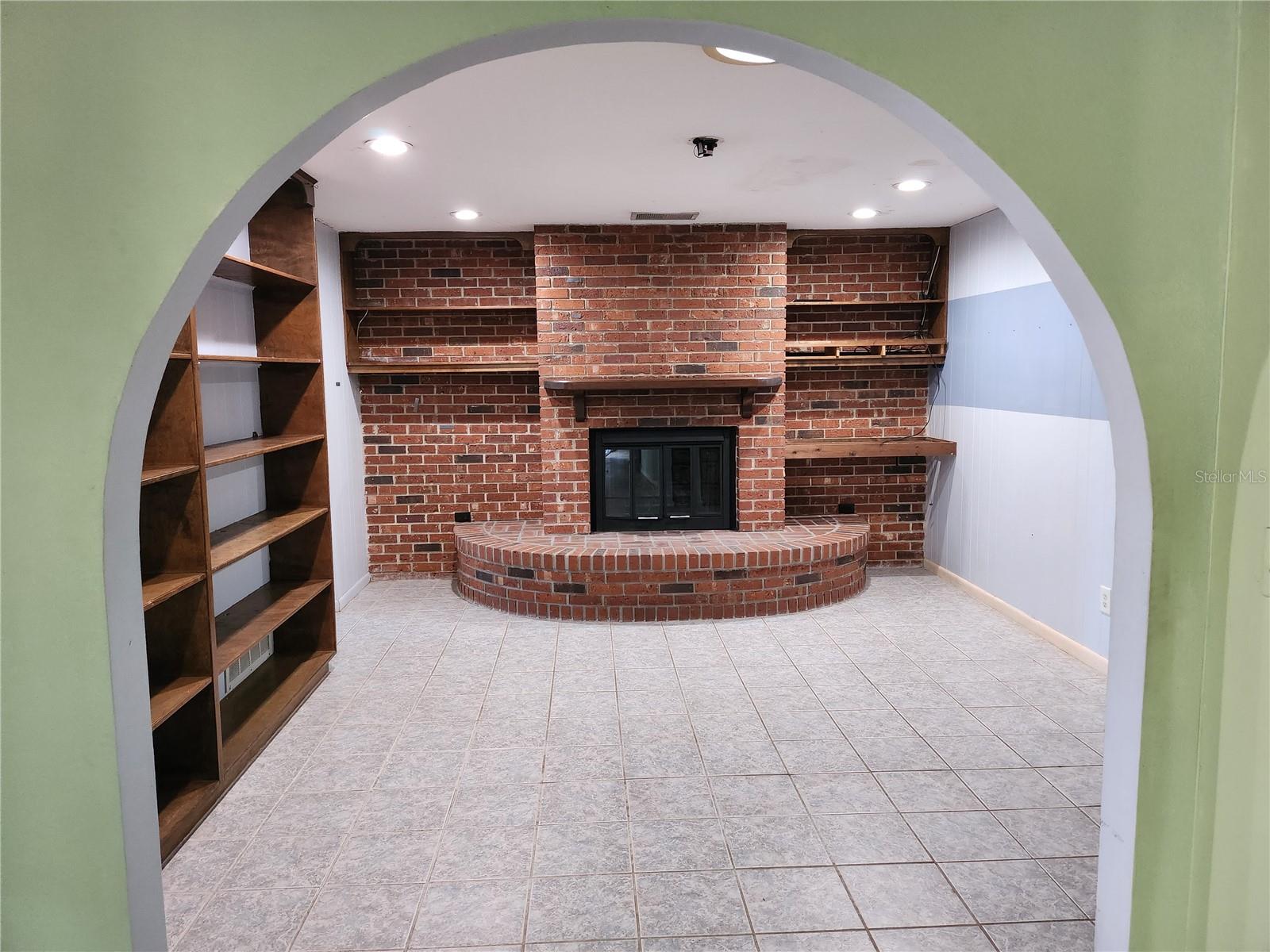 SILVER SPGS SHORES UN 11 - Residential