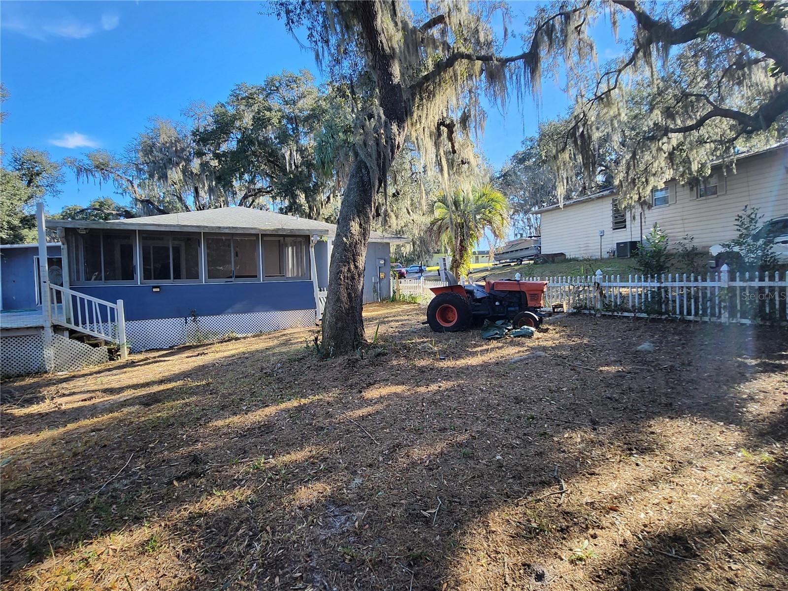 SILVER SPGS SHORES UN 11 - Residential